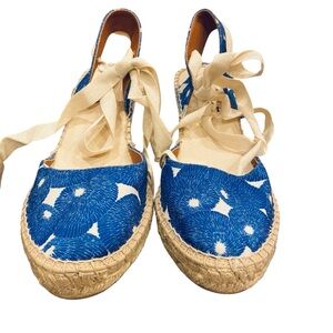 NWOB SKFK Blue and White Espadrille tie up Sandals Sz 38eu 6/7